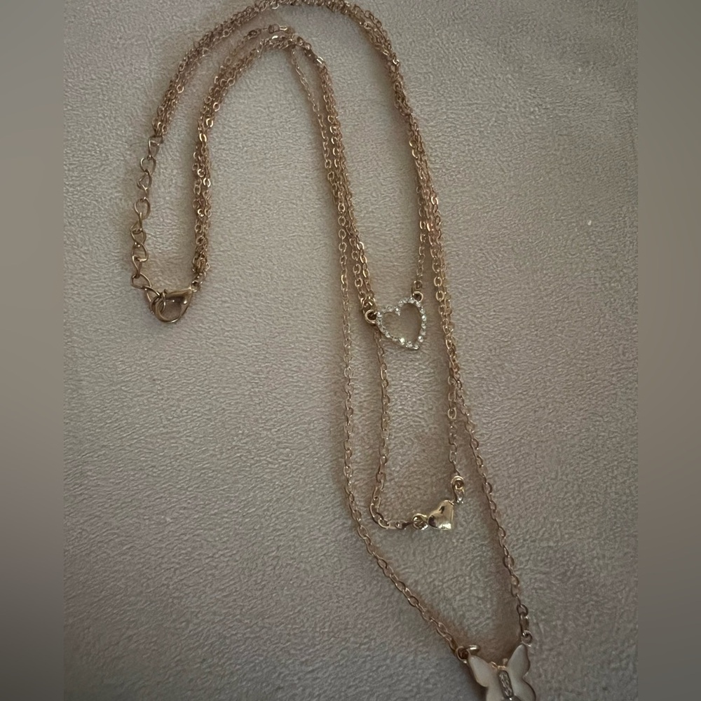 Triple Necklacee - Picture 2 of 2